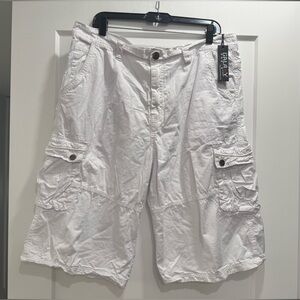 GALAXY Men’s Stylish Bright White Cargo Shorts. 100% Cotton. Size 36. New w/tags